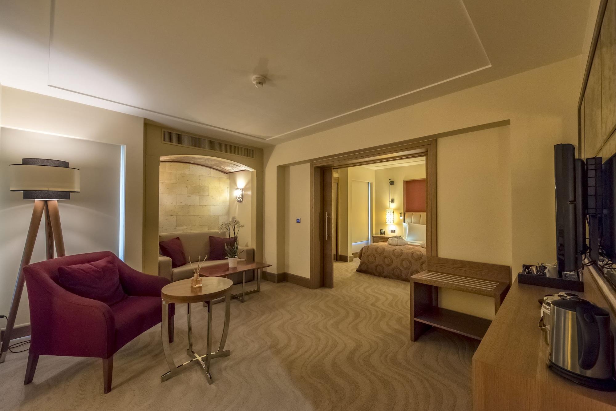 ดับเบิ้ลทรี บาย ฮิลตัน เอวานอส แคปปาโดเซีย Hotel Avanos ภายนอก รูปภาพ